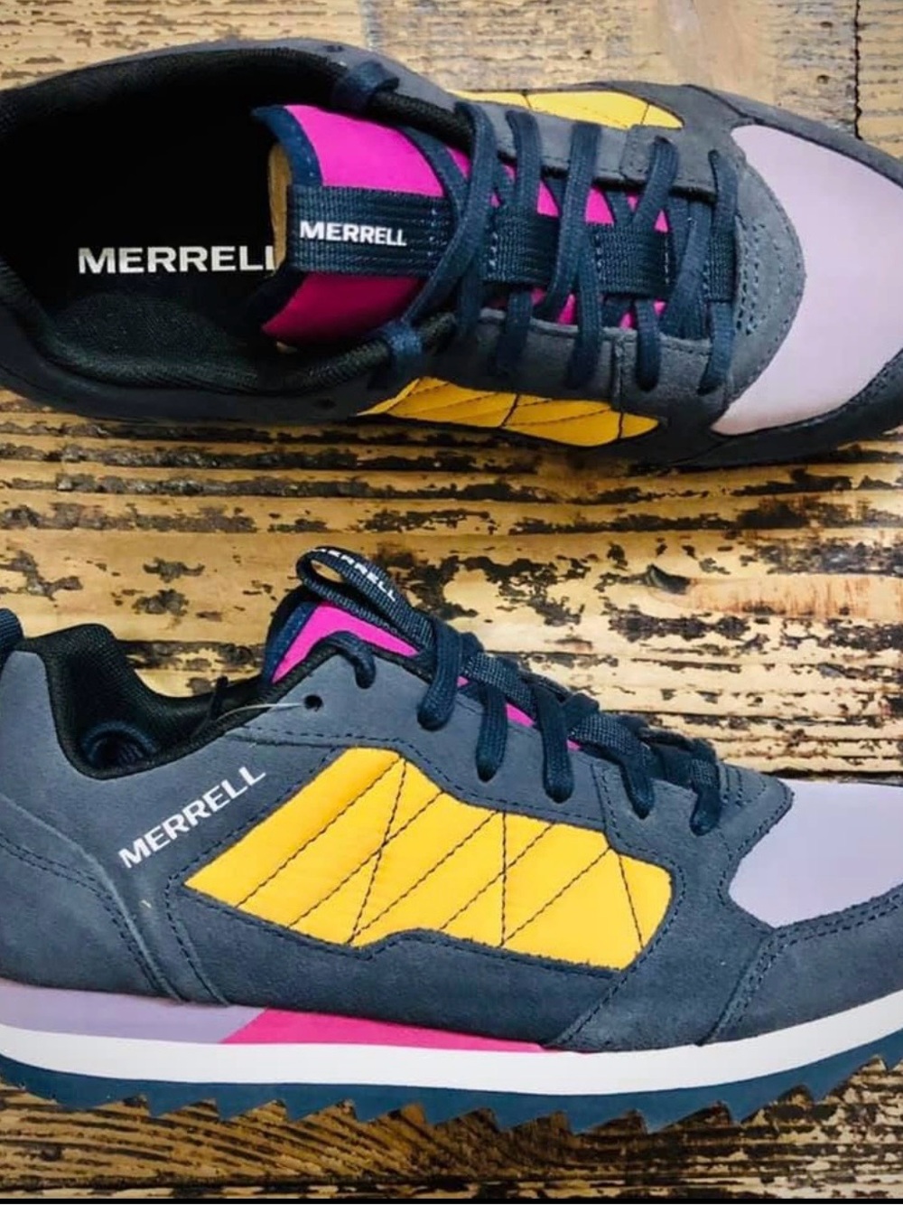 Merrel Alpine Retro Sneakers Size 9
